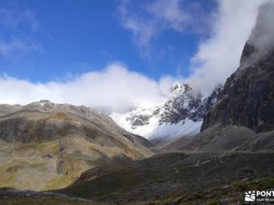 Corazón de Picos de Europa;cordillera cantabrica las batuecas flor de cerezo viajes trujillo sierra